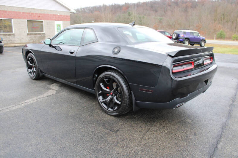 2015 Dodge Challenger SXT Plus