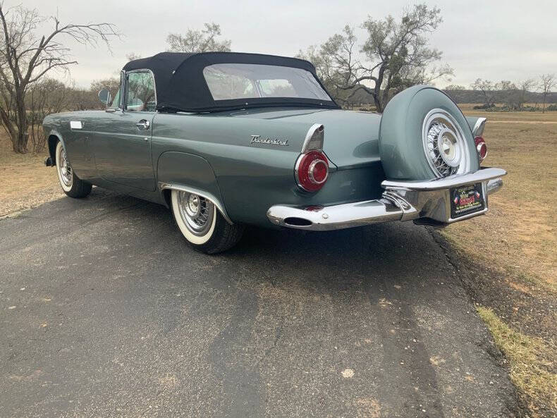 1956 Ford Thunderbird