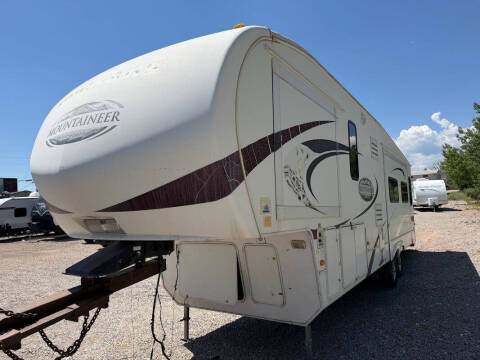 2013 Cruiser RV Shadow Cruiser