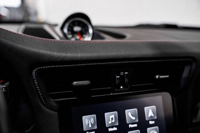 2018 Porsche 911 Carrera GTS