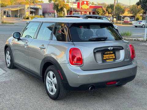 2017 MINI Hardtop 4 Door Cooper