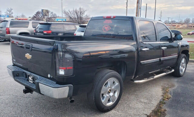 2009 Chevrolet Silverado 1500 for sale at DURANGO AUTO CENTER LLC in Tulsa, OK