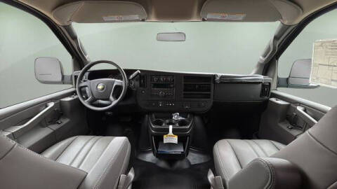 2025 Chevrolet Express 2500