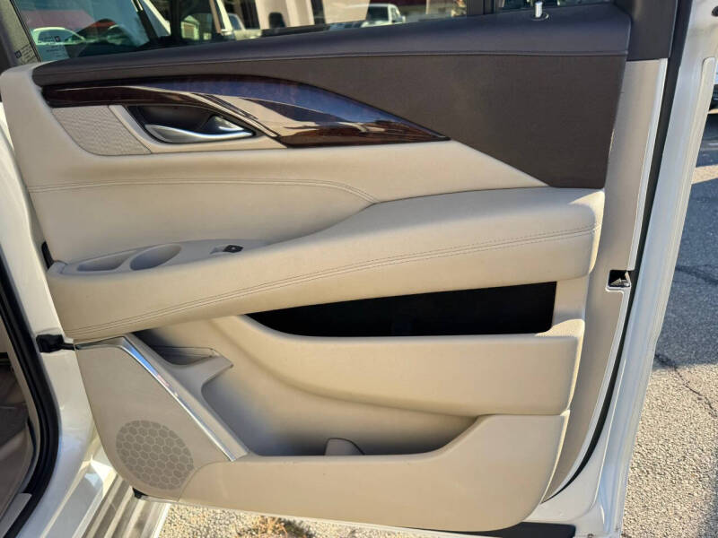 2015 Cadillac Escalade ESV Luxury