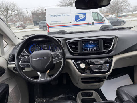 2020 Chrysler Pacifica Touring L