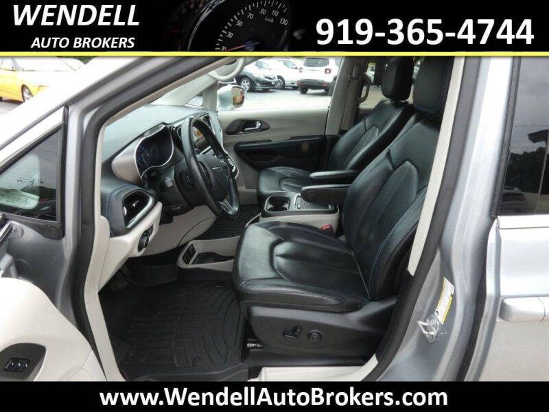 2021 Chrysler Pacifica Touring L