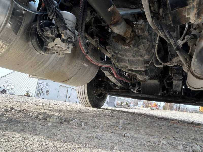 2016 Peterbilt 579 Road 579 Road Tractor