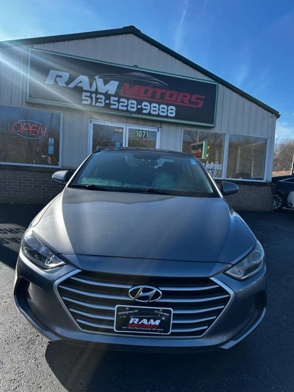 Used 2018 Hyundai Elantra SE with VIN 5NPD74LF3JH252883 for sale in Cincinnati, OH