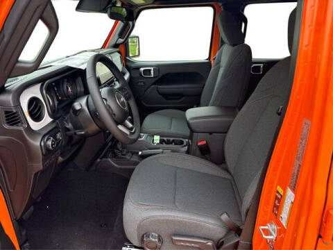 2025 Jeep Gladiator Sport S