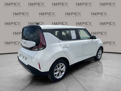 2024 Kia Soul LX
