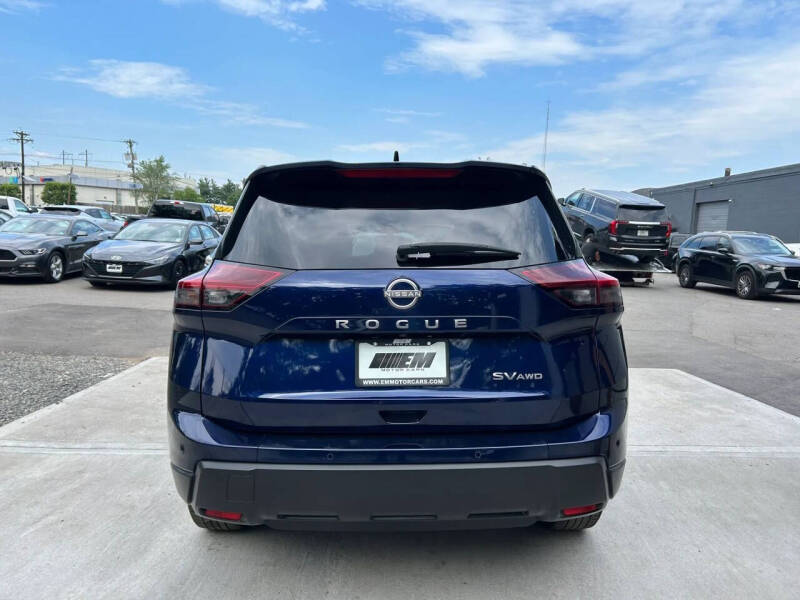 2024 Nissan Rogue SV