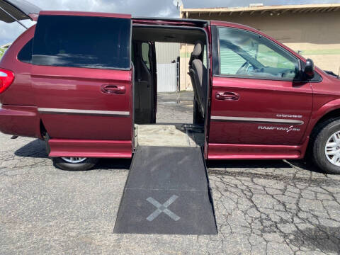 2001 Dodge Grand Caravan for sale at Davis Autotrader LLC in Clovis CA
