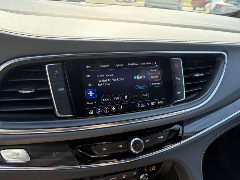 2023 Buick Enclave Essence