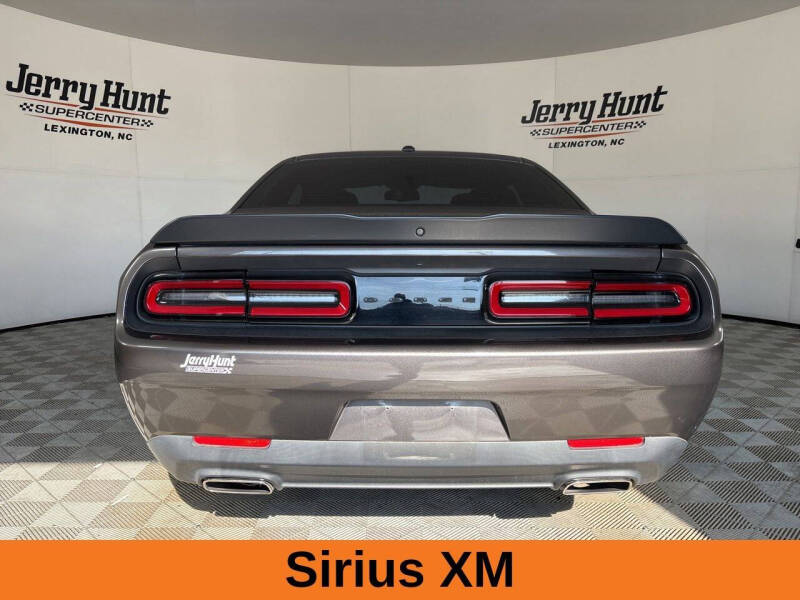 2021 Dodge Challenger SXT