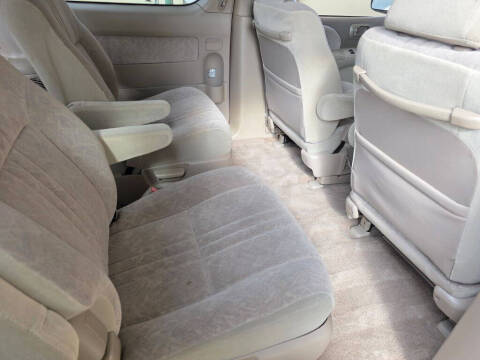 1999 Toyota Sienna LE