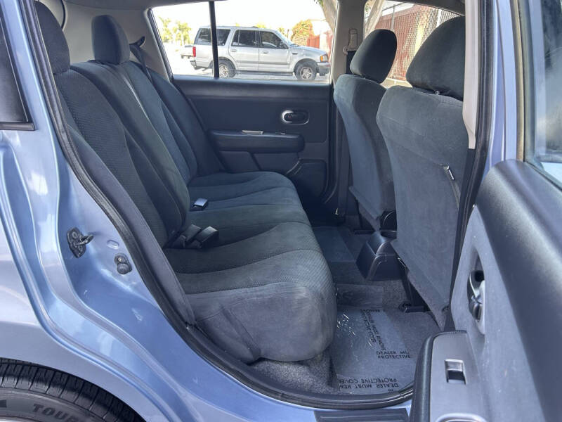 2011 Nissan Versa 1.8 S