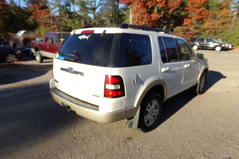 2010 Ford Explorer Eddie Bauer photo 5