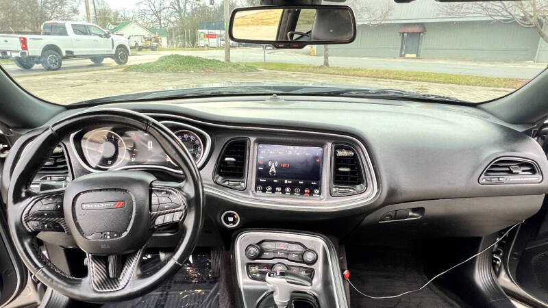 2018 Dodge Challenger SXT Plus