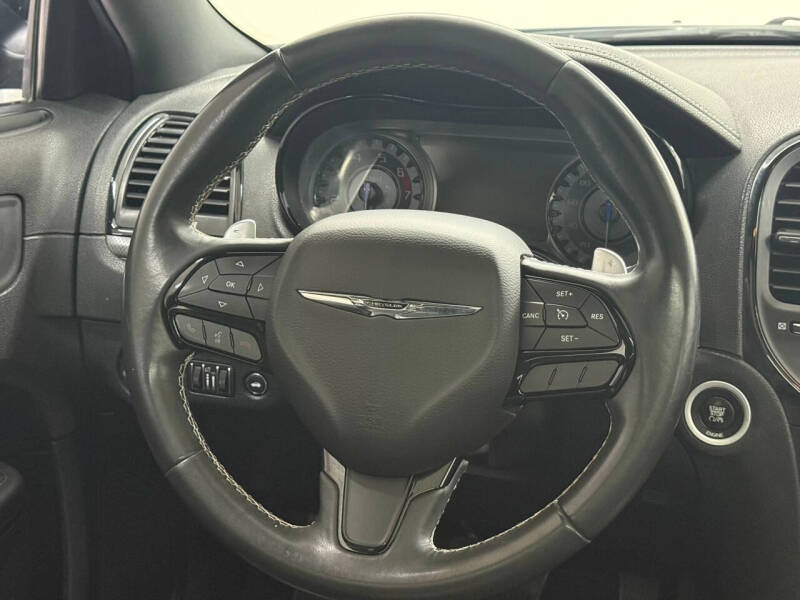 2016 Chrysler 300