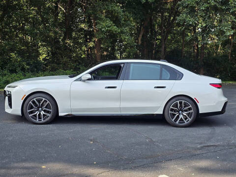2023 BMW 7 Series 740i