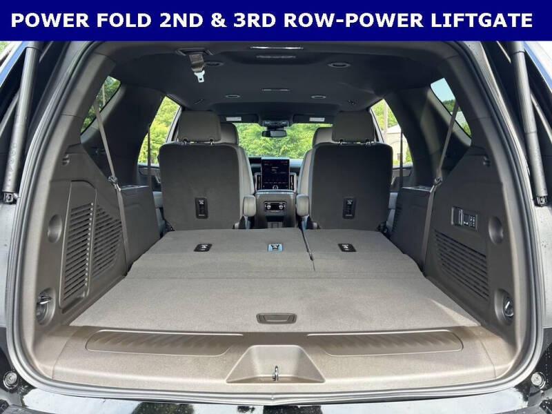 2025 GMC Yukon Elevation