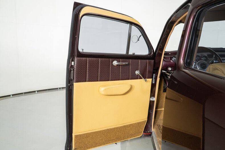 1940 Lincoln Zephyr