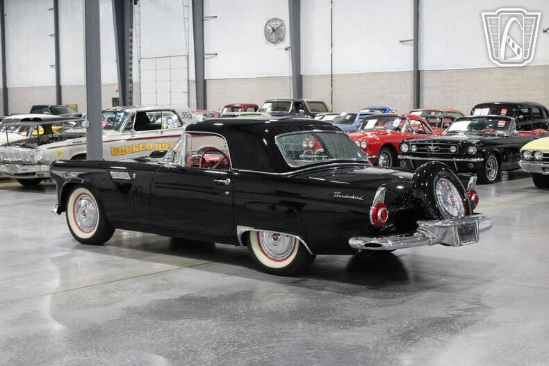 1956 Ford Thunderbird
