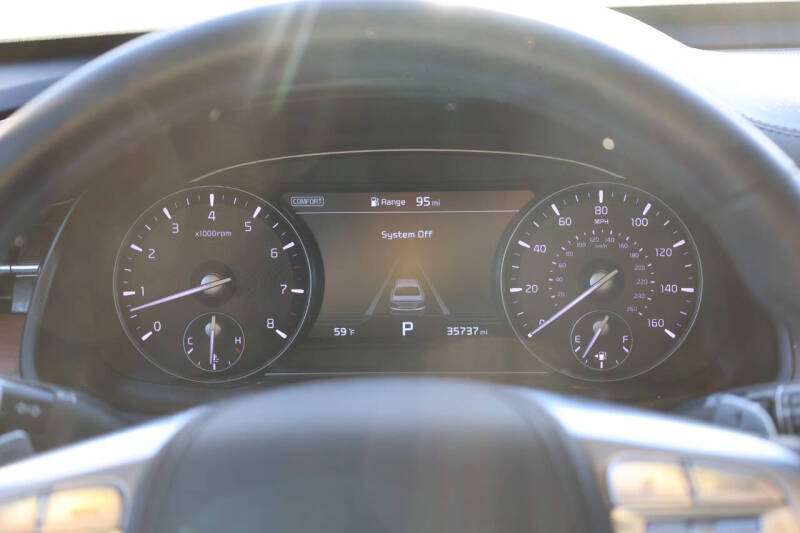 2020 Kia K900 Luxury