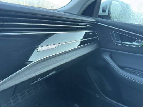 2023 Audi Q8 quattro Premium Plus 55 TFSI