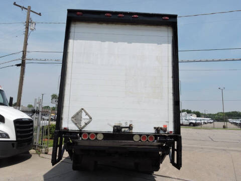 2008 Freightliner M2 106