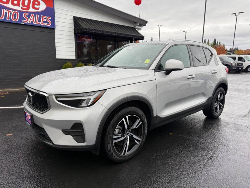 2023 Volvo XC40 B5 Core