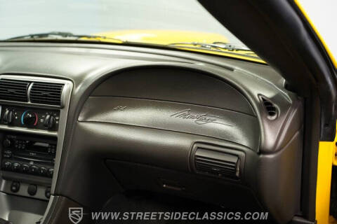 2004 Ford Mustang GT Deluxe