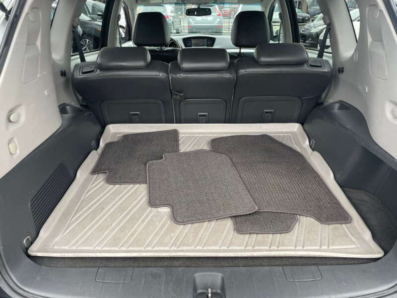 2006 Subaru B9 Tribeca 5-Pass.