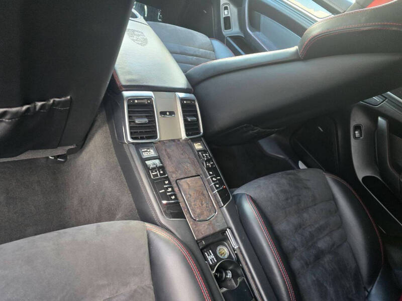 2013 Porsche Panamera GTS