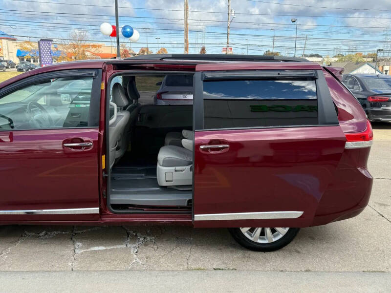 2013 Toyota Sienna Limited 7-Passenger