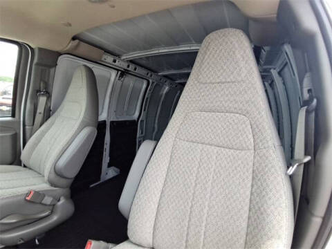 2025 Chevrolet Express 3500