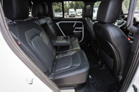 2022 Land Rover Defender 110 X-Dynamic SE