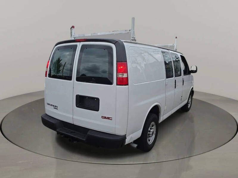 2016 GMC Savana 2500