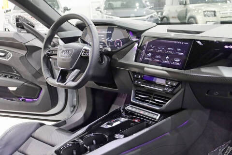 2023 Audi e-tron GT quattro Premium Plus