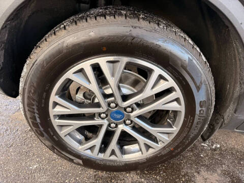 2020 Ford Escape SEL