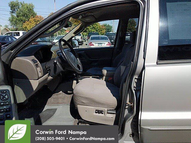 2002 Jeep Grand Cherokee Laredo