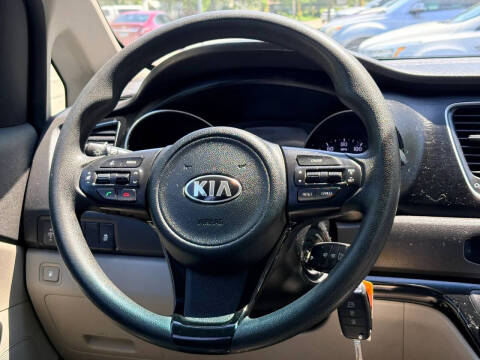2015 Kia Sedona L