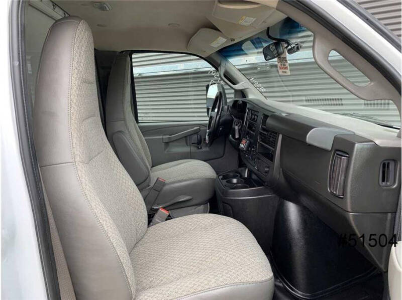 2023 Chevrolet Express 3500