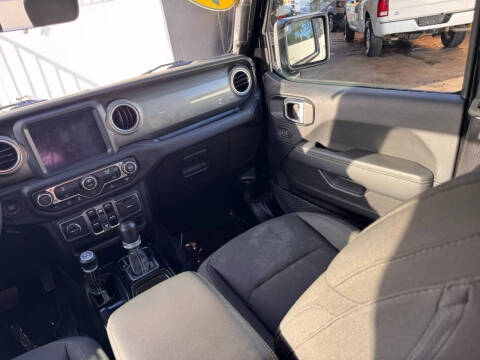 2023 Jeep Gladiator Overland