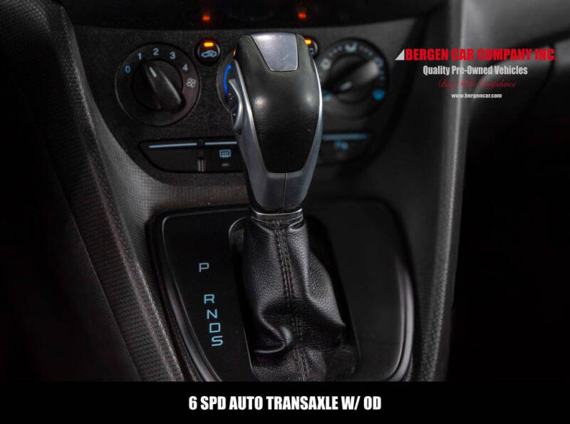 2017 Ford Transit Connect XLT