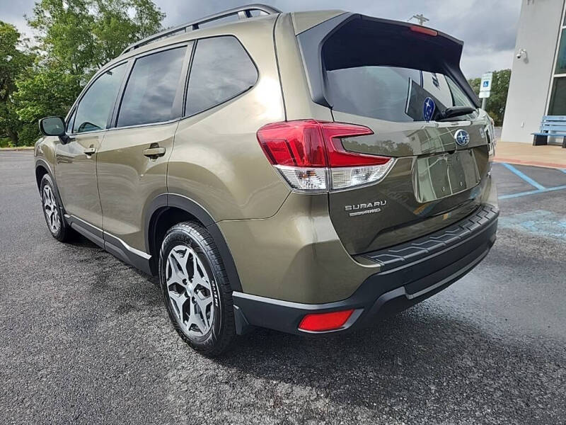 2023 Subaru Forester Premium