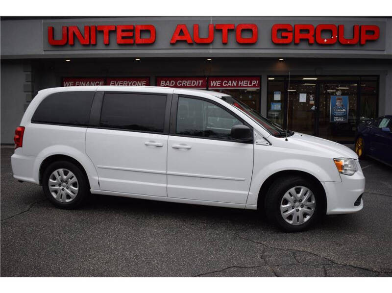 2016 Dodge Grand Caravan for sale at United Auto Group in Putnam CT