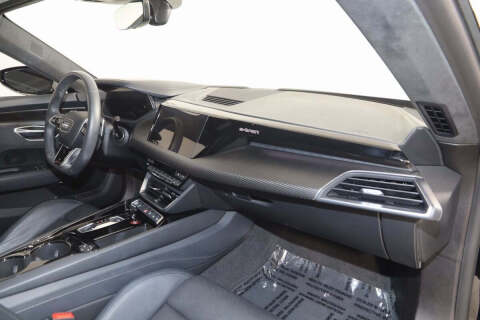 2024 Audi RS e-tron GT quattro