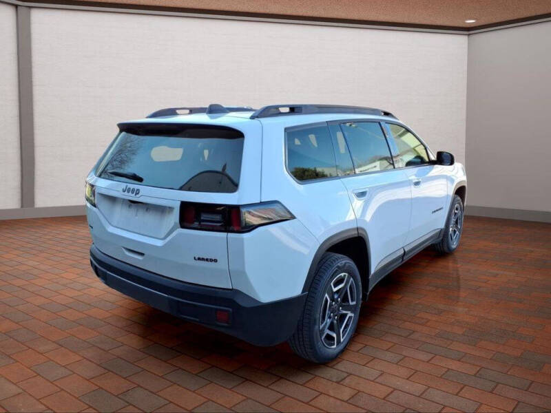 2026 Jeep Cherokee Laredo