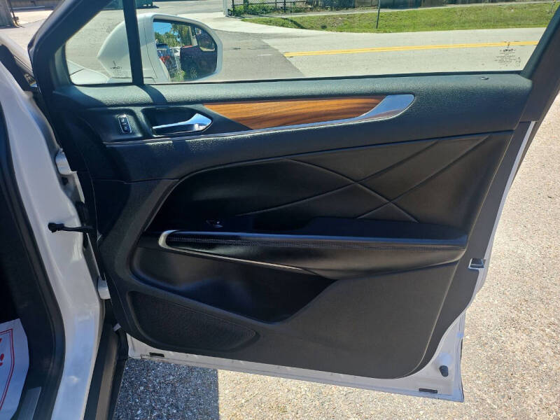 2017 Lincoln MKC Select